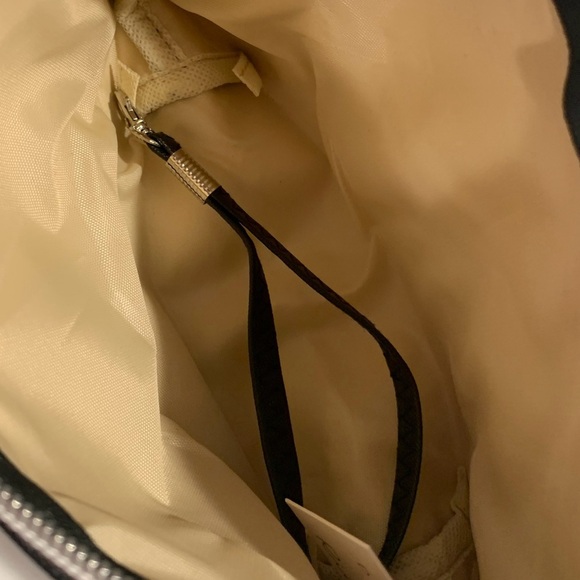 NWT RIAH Cosmetic case/or can be used as a wristlet!  Super cute - Picture 12 of 13